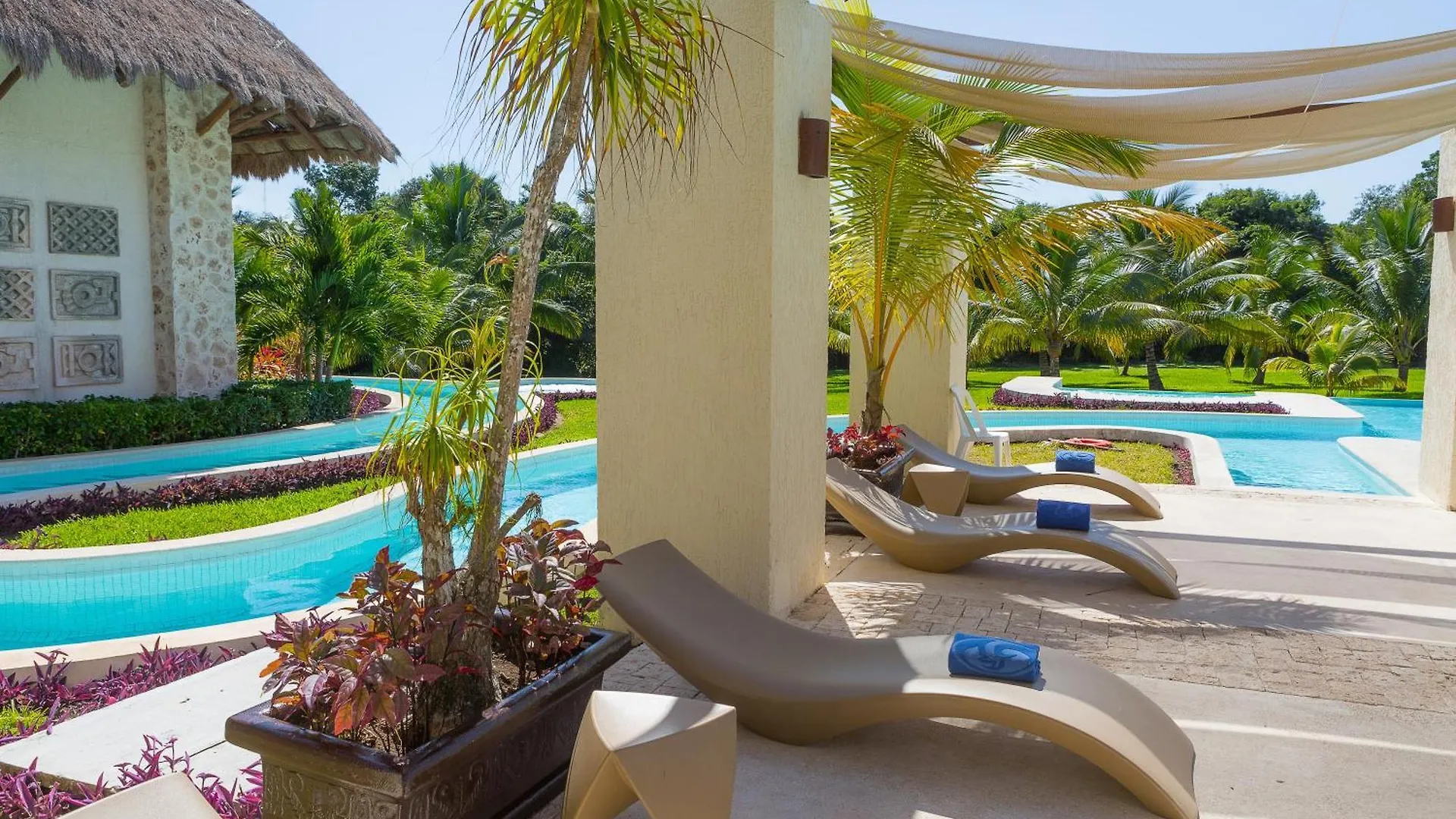Family Selection At Grand Palladium Kantenah Resort & Spa Akumal