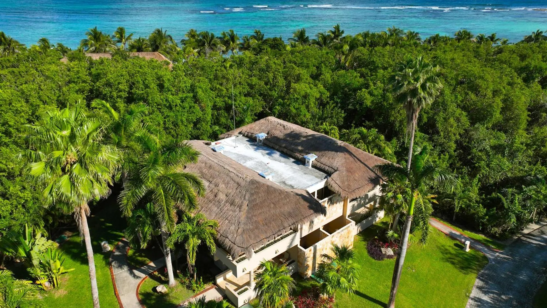 *****  Family Selection At Grand Palladium Kantenah Resort & Spa Akumal Mexico